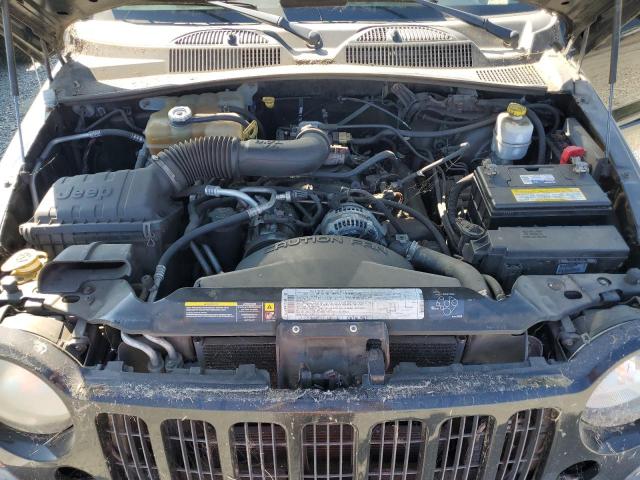 1J4GL38K36W130884 - 2006 JEEP LIBERTY RENEGADE BLACK photo 11