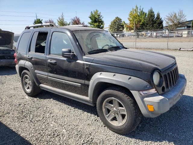 1J4GL38K36W130884 - 2006 JEEP LIBERTY RENEGADE BLACK photo 4