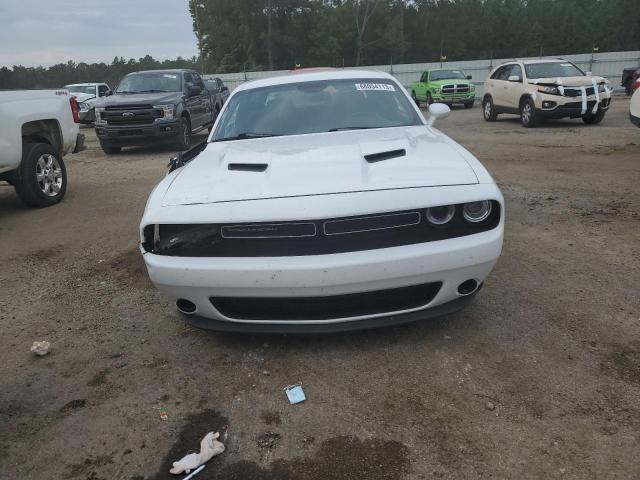 2C3CDZAG7JH311329 - 2018 DODGE CHALLENGER SXT WHITE photo 5