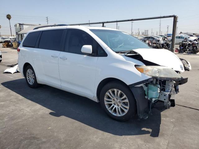 5TDYK3DC6CS271780 - 2012 TOYOTA SIENNA XLE 白色 照片 4