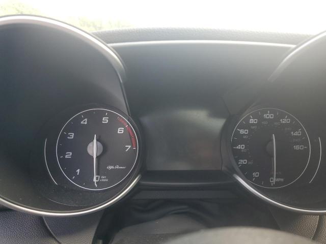 ZARFAEDN0H7529693 - 2017 ALFA ROMEO GIULIA Q4 银色 照片 9