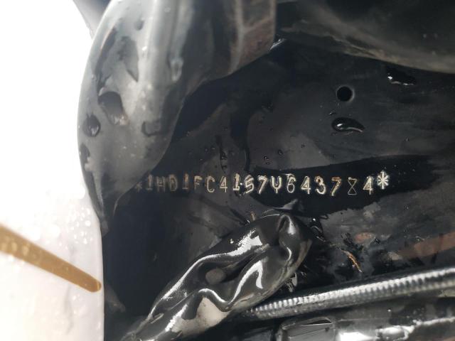 1HD1FC4157Y643784 - 2007 HARLEY-DAVIDSON FLHTCUI 白色 照片 10