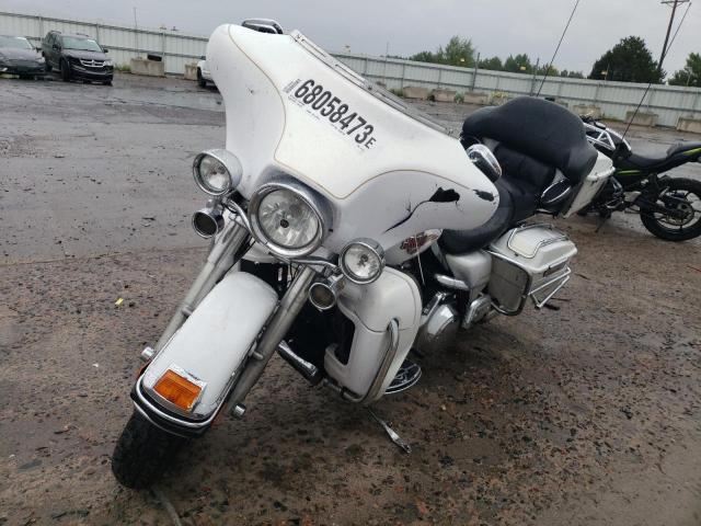 1HD1FC4157Y643784 - 2007 HARLEY-DAVIDSON FLHTCUI 白色 照片 2