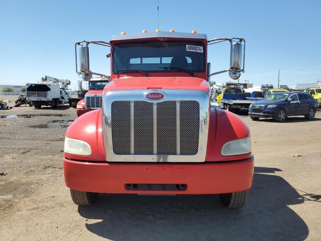 2NP2HM6X1HM412531 - 2017 PETERBILT 337 RED photo 5