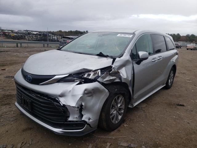 5TDKSKFC0MS033048 - 2021 TOYOTA SIENNA LE Gümüş foto 3