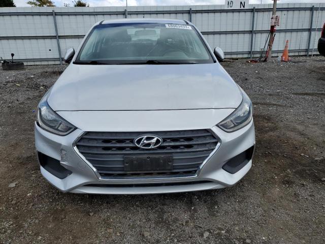 3KPC24A34JE026570 - 2018 HYUNDAI ACCENT SE SILVER photo 5