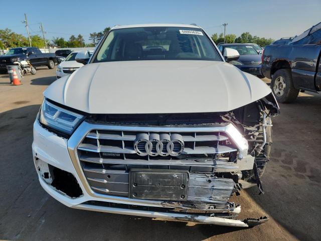 WA1BNAFY8K2056086 - 2019 AUDI Q5 PREMIUM PLUS WHITE photo 5