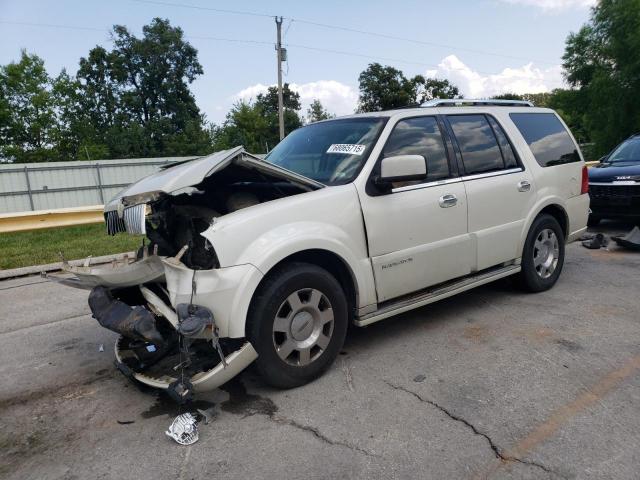 5LMFU28506LJ19063 - 2006 LINCOLN NAVIGATOR WHITE photo 1