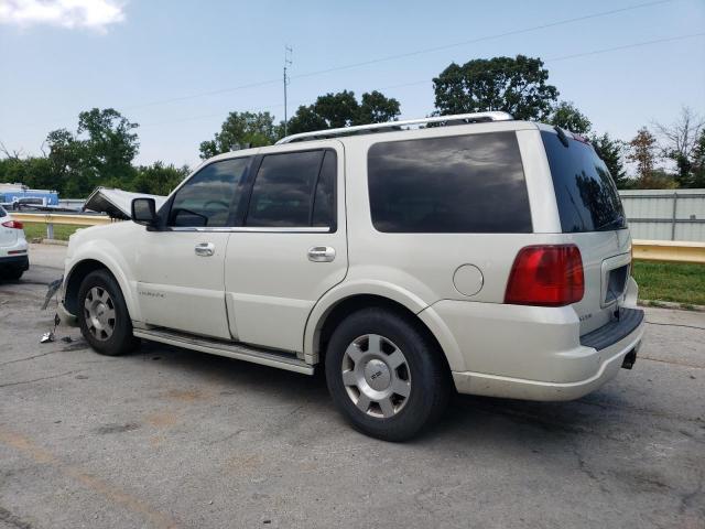 5LMFU28506LJ19063 - 2006 LINCOLN NAVIGATOR WHITE photo 2