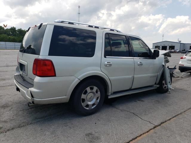 5LMFU28506LJ19063 - 2006 LINCOLN NAVIGATOR WHITE photo 3