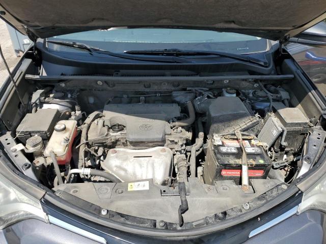 JTMBFREV6HJ106118 - 2017 TOYOTA RAV4 LE 灰色 照片 12