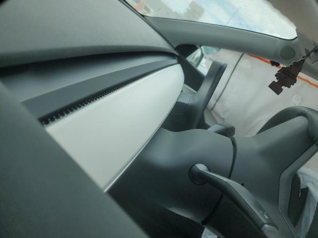 7SAYGDEFXNF326323 - 2022 TESLA MODEL Y თეთრი ფოტო 9