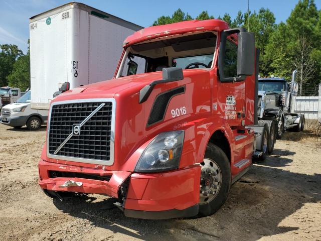 4V4NB9DGXHN989018 - 2017 VOLVO VNL Czerwony zdjęcie 2