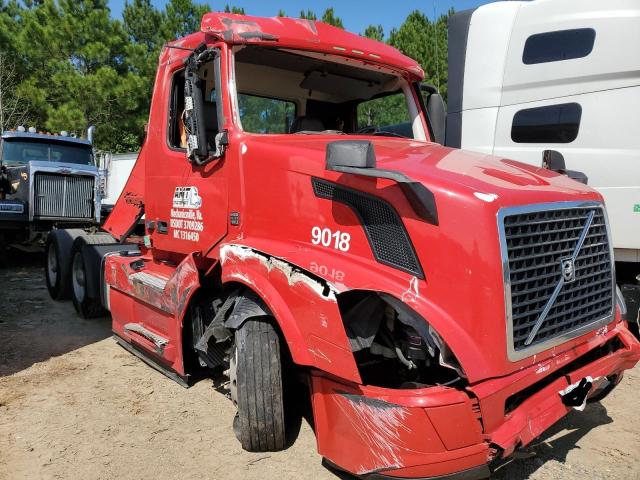4V4NB9DGXHN989018 - 2017 VOLVO VNL Czerwony zdjęcie 9