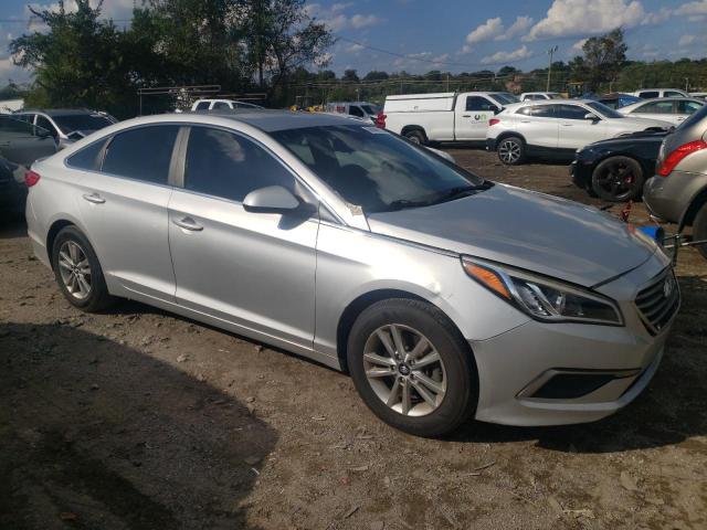 5NPE24AF6GH309544 - 2016 HYUNDAI SONATA SE SILVER photo 4