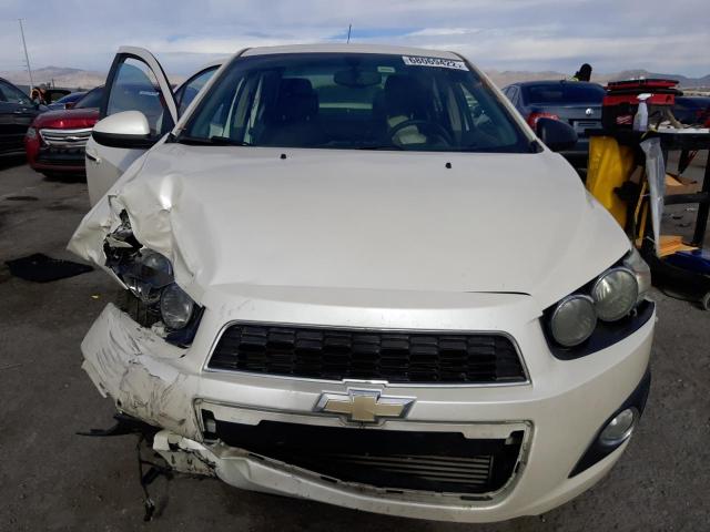 1G1JE5SB5F4129301 - 2015 CHEVROLET SONIC LTZ WHITE photo 5