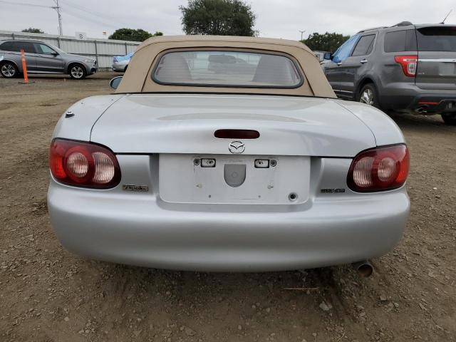 JM1NB353210203154 - 2001 MAZDA MX-5 MIATA BASE SILVER photo 6