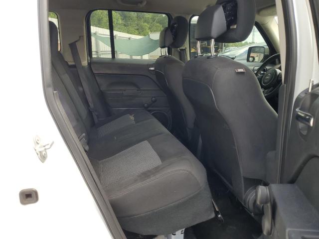 1C4NJPBB8GD675995 - 2016 JEEP PATRIOT SPORT 白色 照片 11