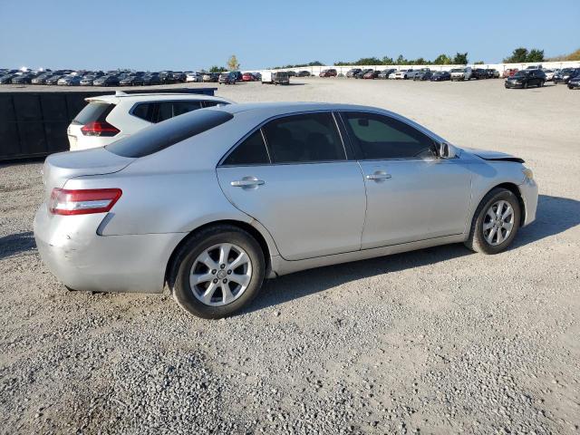 4T4BF3EK2BR211863 - 2011 TOYOTA CAMRY BASE Արծաթագույն լուսանկար 3
