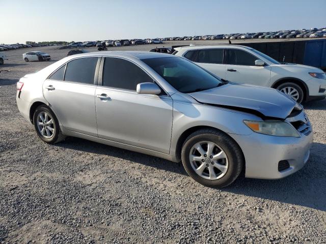 4T4BF3EK2BR211863 - 2011 TOYOTA CAMRY BASE Արծաթագույն լուսանկար 4
