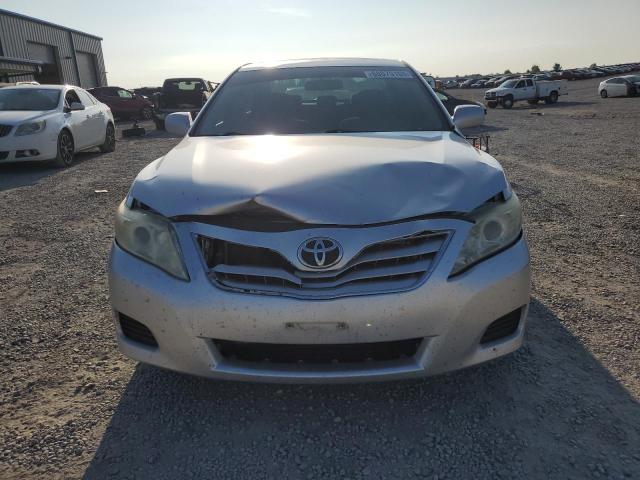 4T4BF3EK2BR211863 - 2011 TOYOTA CAMRY BASE Արծաթագույն լուսանկար 5
