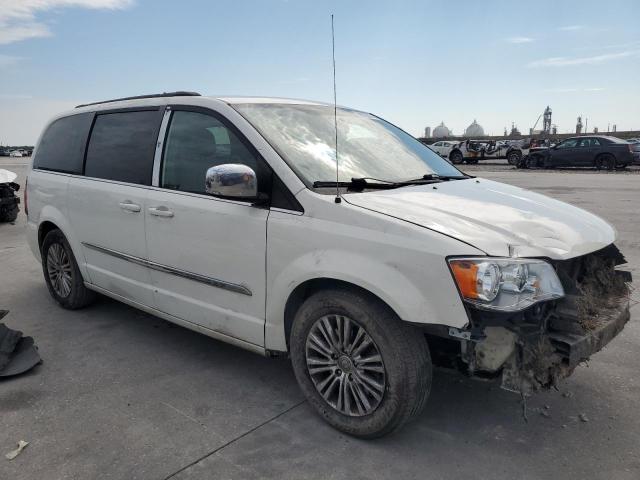 2C4RC1CG2DR535274 - 2013 CHRYSLER TOWN & COU TOURING L WHITE photo 4