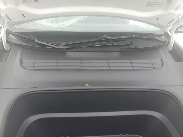 7SAYGDEE6TA384818 - 2026 TESLA MODEL Y WHITE photo 11