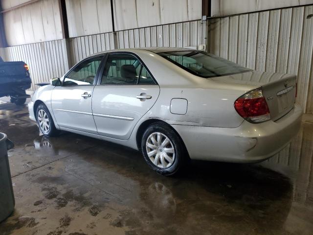 4T1BE30K85U426818 - 2005 TOYOTA CAMRY LE SILVER photo 2