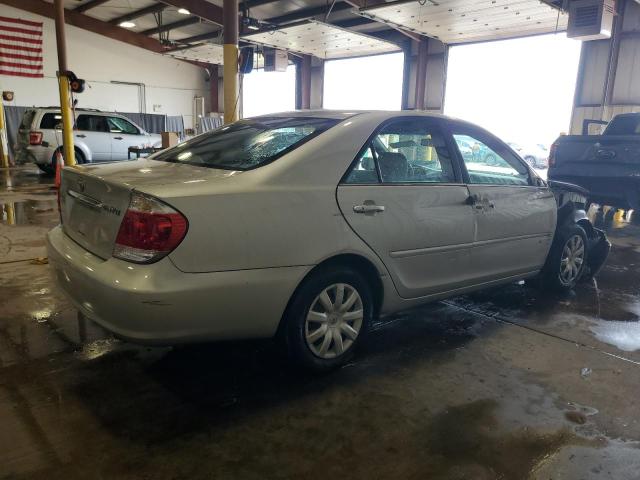 4T1BE30K85U426818 - 2005 TOYOTA CAMRY LE SILVER photo 3