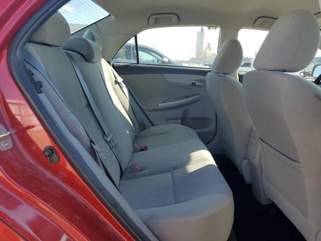 5YFBU4EEXDP207094 - 2013 TOYOTA COROLLA BASE Rouge photo 10