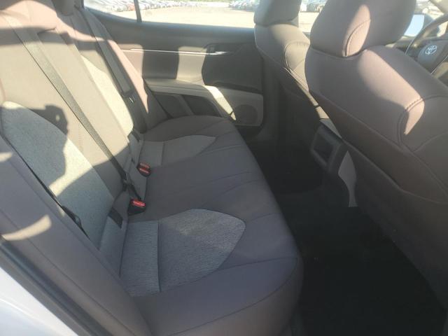 4T1C11AK3LU875176 - 2020 TOYOTA CAMRY LE WHITE photo 10