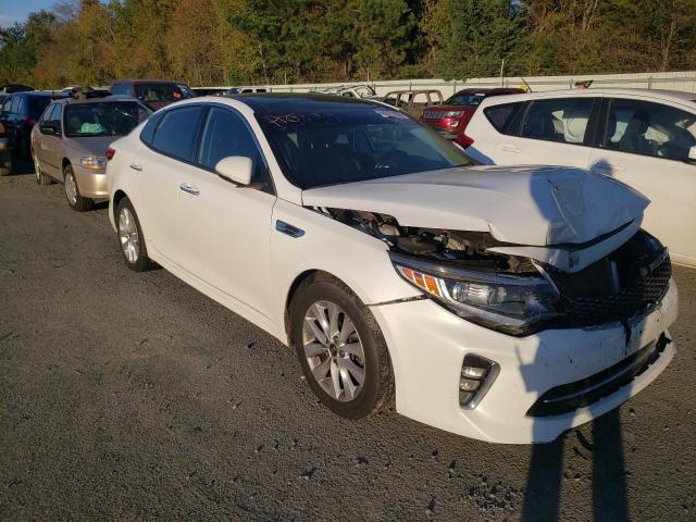 5XXGT4L33JG241733 - 2018 KIA OPTIMA LX WHITE photo 4