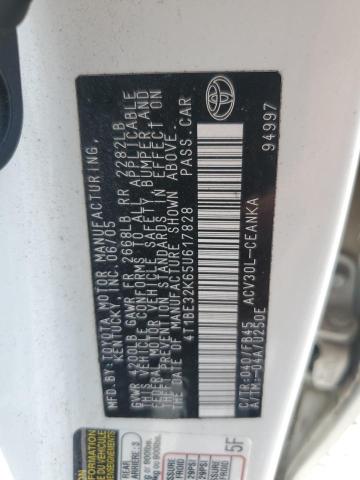 4T1BE32K65U617828 - 2005 TOYOTA CAMRY LE WHITE photo 12