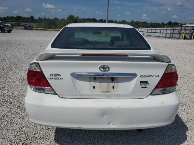 4T1BE32K65U617828 - 2005 TOYOTA CAMRY LE WHITE photo 6
