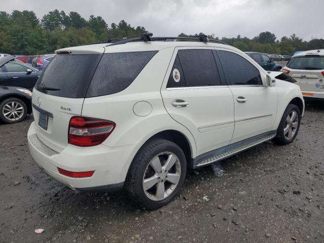 4JGBB8GBXBA722710 - 2011 MERCEDES-BENZ ML 350 4MATIC WHITE photo 3