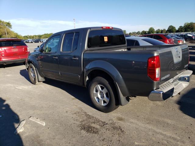 1N6AD07W36C437286 - 2006 NISSAN FRONTIER CREW CAB LE GRAY photo 2