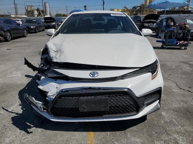 5YFS4RCE8LP025814 - 2020 TOYOTA COROLLA SE Білий фото 5