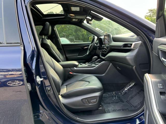 5TDKDRBH5PS010275 - 2023 TOYOTA HIGHLANDER L BLUE photo 9