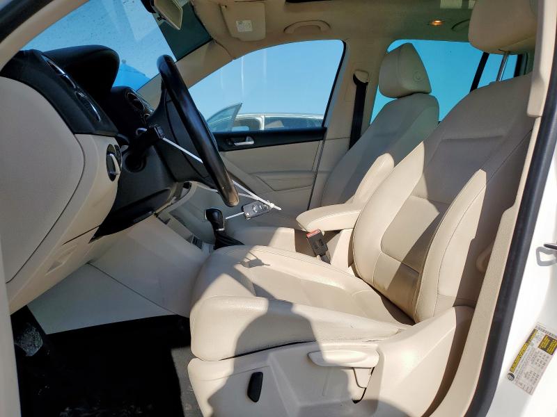 WVGBV7AX1CW585490 - 2012 VOLKSWAGEN TIGUAN S WHITE photo 7