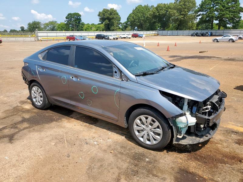 3KPC24A63LE109422 - 2020 HYUNDAI ACCENT SE GRAY photo 4