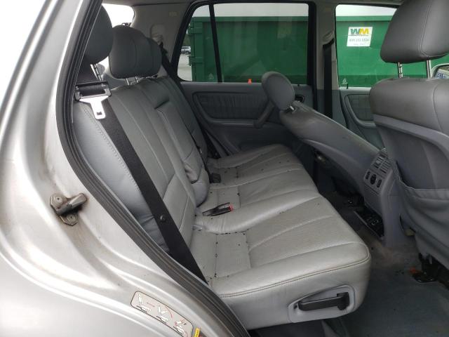 4JGAB54E92A358577 - 2002 MERCEDES-BENZ ML 320 银色 照片 11