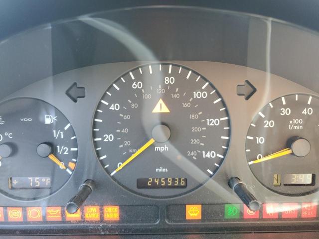 4JGAB54E92A358577 - 2002 MERCEDES-BENZ ML 320 银色 照片 9