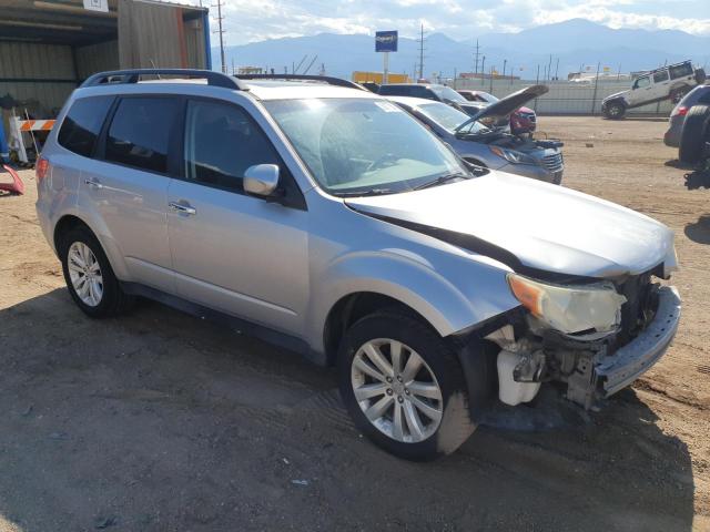 JF2SHADCXCH457269 - 2012 SUBARU FORESTER 2.5X PREMIUM 银色 照片 4