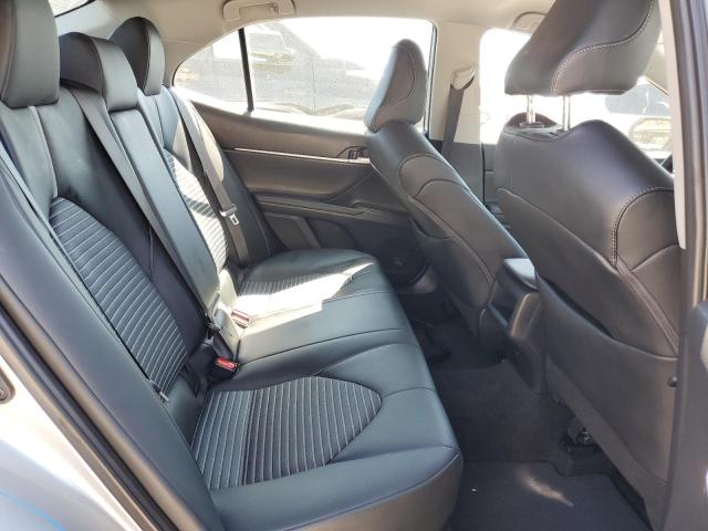 4T1T11AK6PU807217 - 2023 TOYOTA CAMRY SE NIGHT SHADE SILVER photo 10