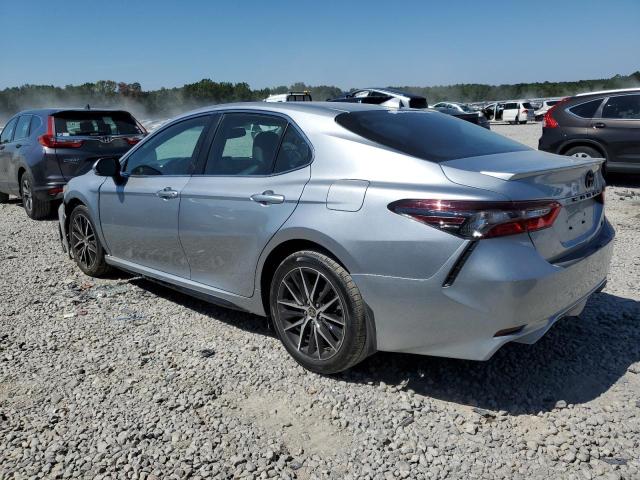 4T1T11AK6PU807217 - 2023 TOYOTA CAMRY SE NIGHT SHADE SILVER photo 2