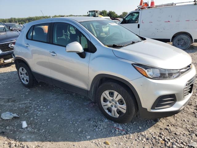 KL7CJKSB5HB229470 - 2017 CHEVROLET TRAX LS GRAY photo 4