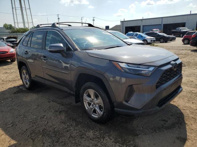 2T3P1RFV3PW378161 - 2023 TOYOTA RAV4 XLE GRAY photo 4
