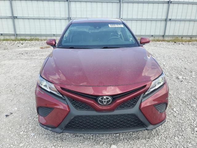 4T1B11HK9JU507647 - 2018 TOYOTA CAMRY L RED photo 5