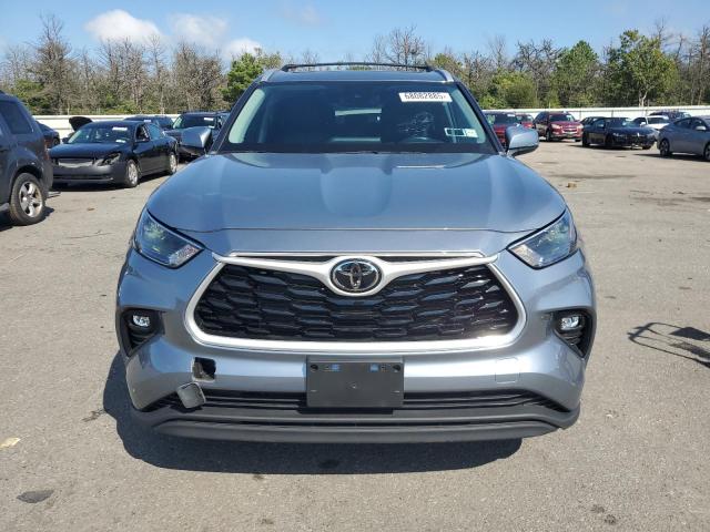 5TDGZRBH8NS205906 - 2022 TOYOTA HIGHLANDER XLE 青绿色 照片 5