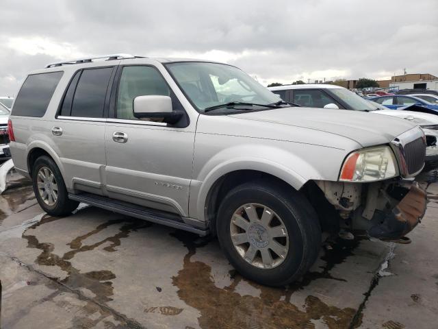5LMFU27R34LJ04428 - 2004 LINCOLN NAVIGATOR ვერცხლისფერი ფოტო 4